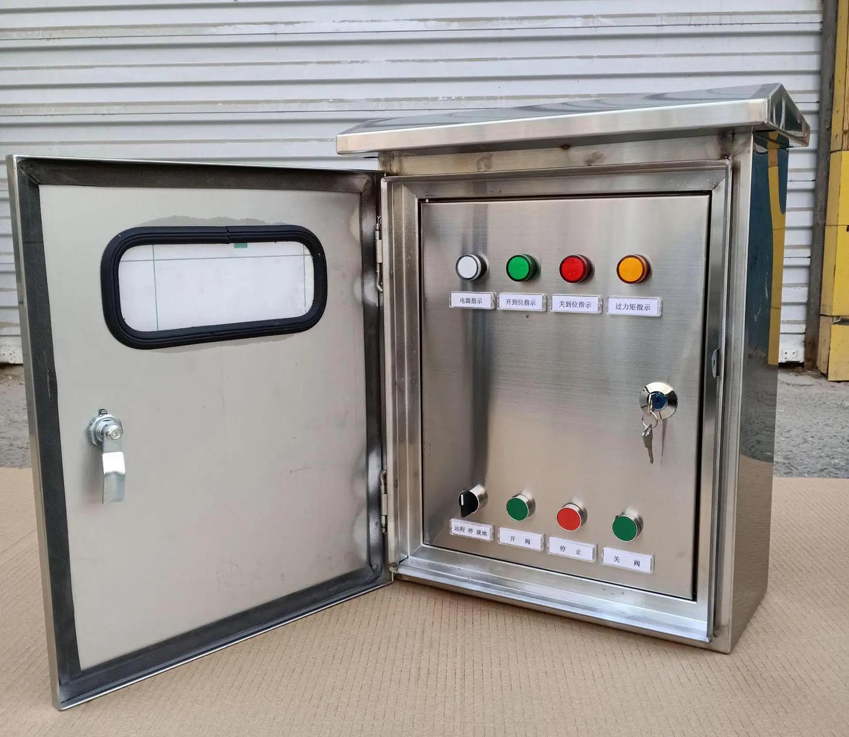 ����������